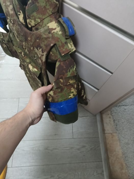 Італійський бронежелет, плитоноска