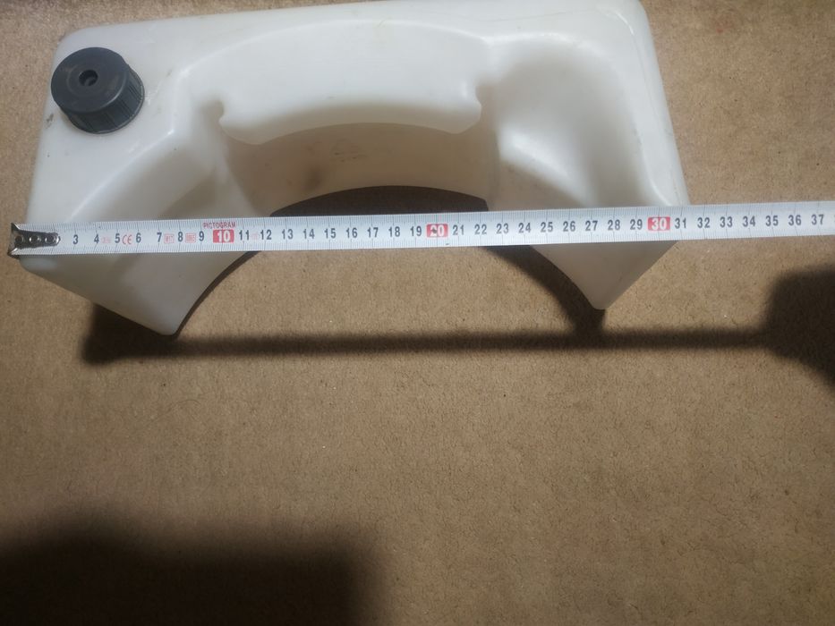 Бачок, бак, ємність