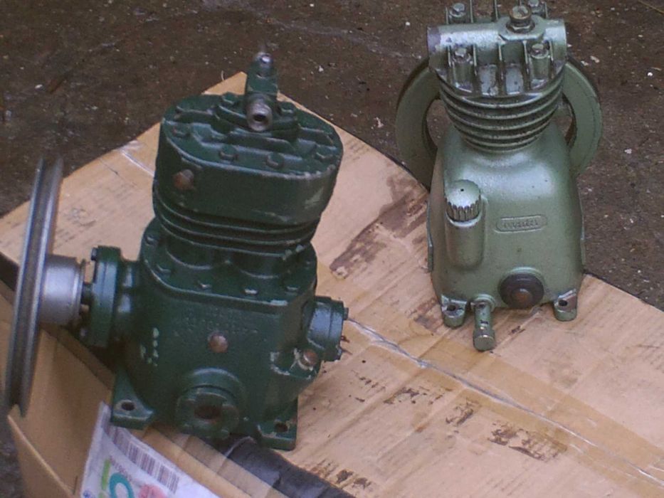 two complete compressor heads64740098577667124
