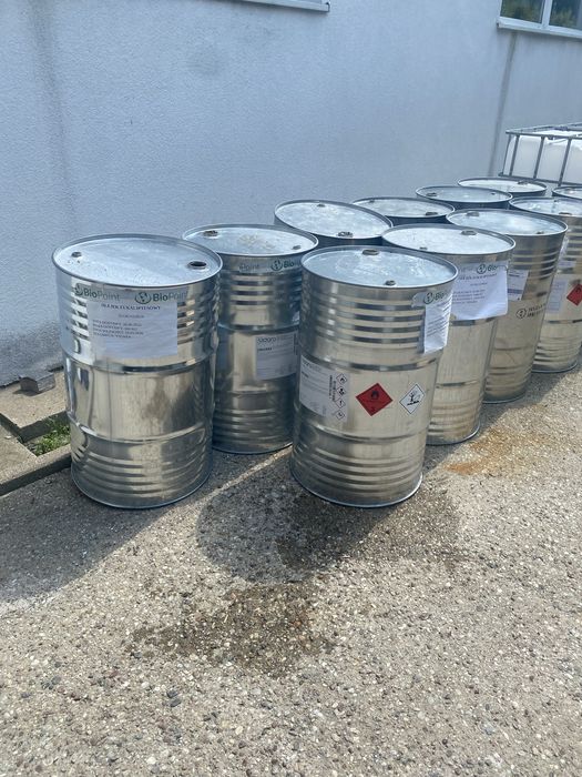 Beczki 200 l ocynkowane , pomost, woda