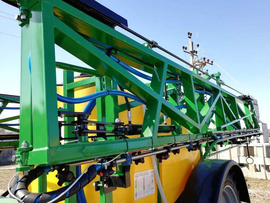 Оприскувач (Сорока) Вектор  3000/24  Bravo 180