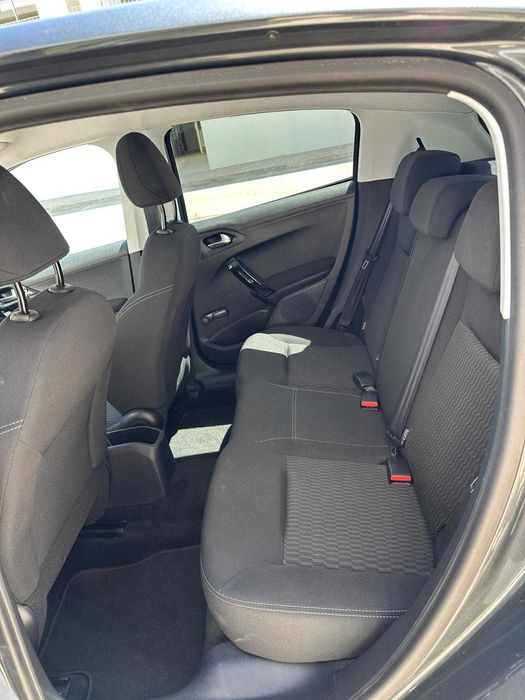 PEUGEOT 208 1.2 PureTech — APENAS 17.972 KM