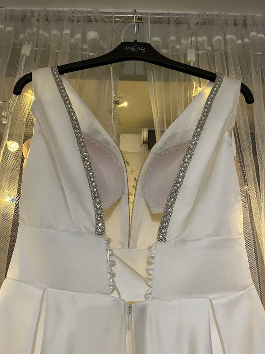 Elegancka suknia ślubna