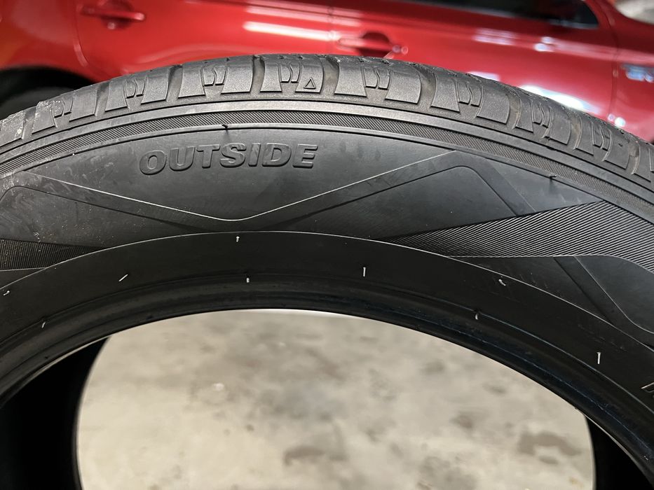 Резина, Шини 225/55 R18 98H Phantom c-sport Літо