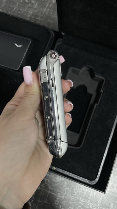 Vertu Constellation Ayxta Steel Aluminium Black Alligator