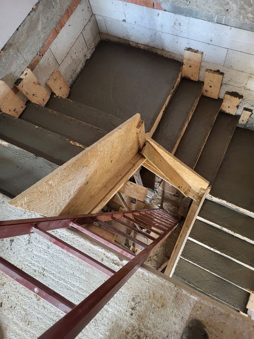 Schody betonowe, szalowanie