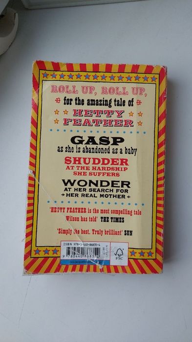 Jacqueline Wilson Hetty Feather книга англійською для дітей