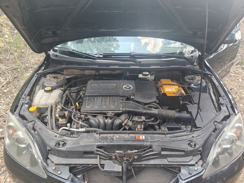 Mazda 3.    1.6  бензин