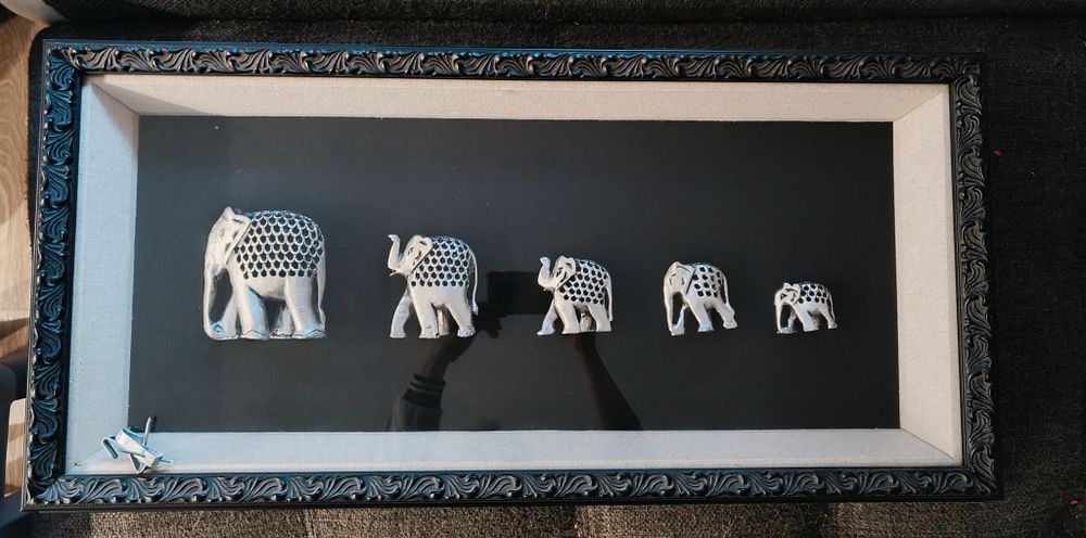 Gablota szklana obraz srebro słonie 90x45