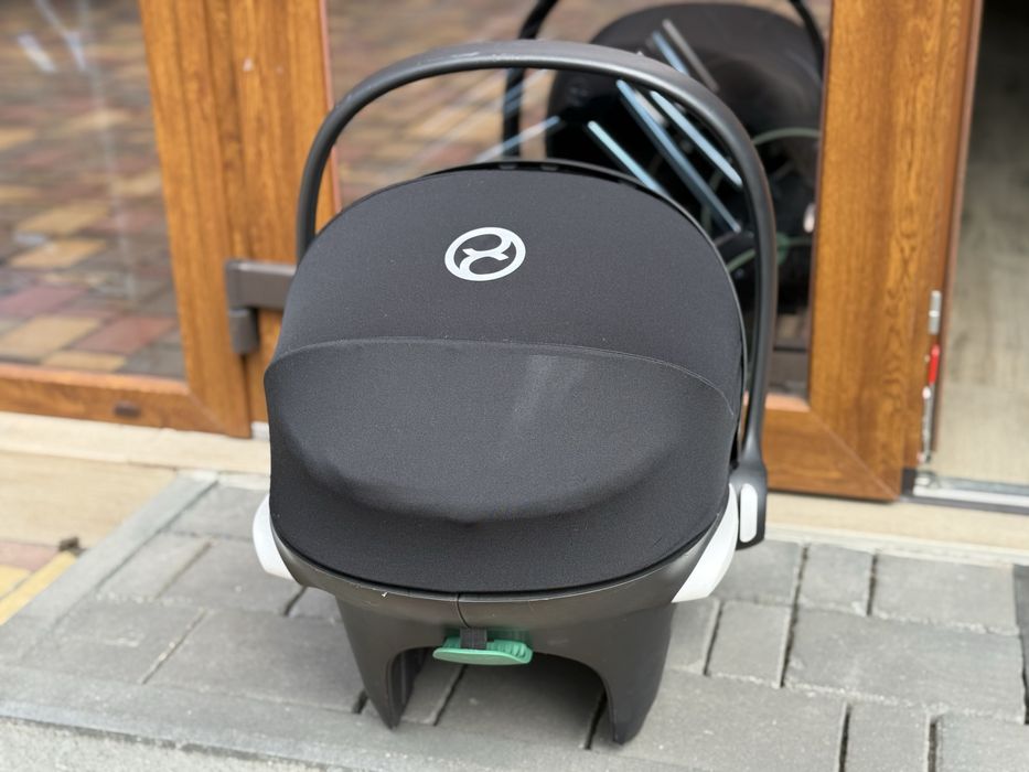 Автолюлька / автокрісло Cybex Aton B2