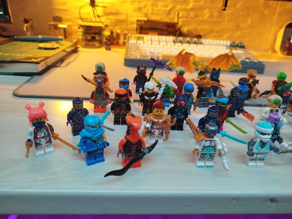 lego minifigures ninjago lot , 40 minifigures