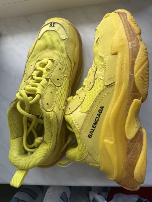 Balenciaga triple s 38р терміново