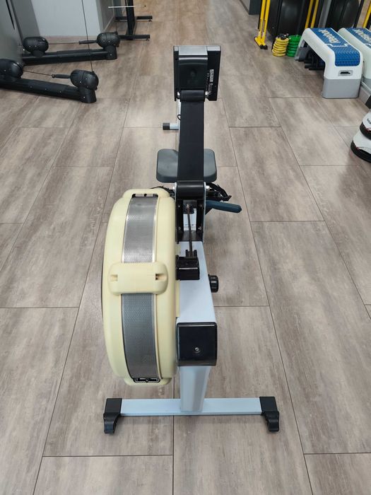 Vendo Remo Concept 2 muito bom estado.
