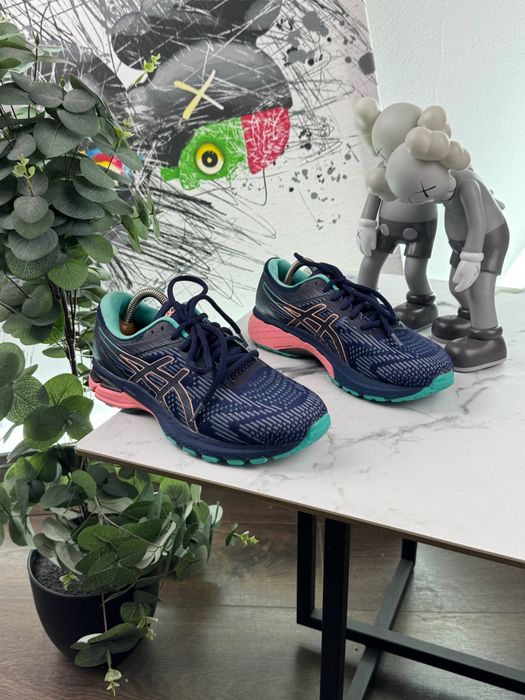 Кросівки Asics GT 2000 39.5 розмір Е10359