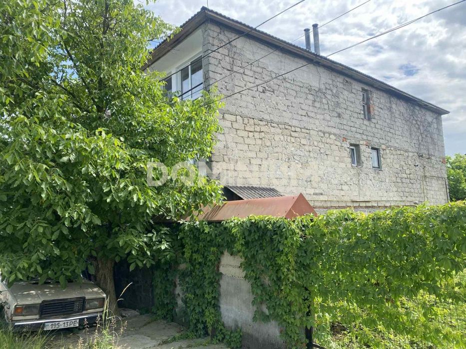 Продається будинок у м. Хуст