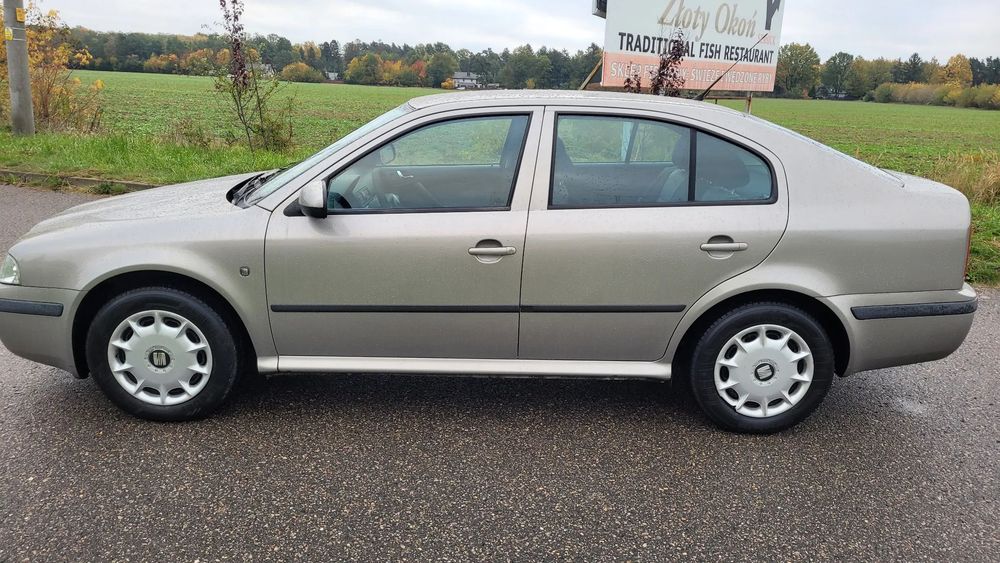 Skoda Octavia Salonowy z LPG