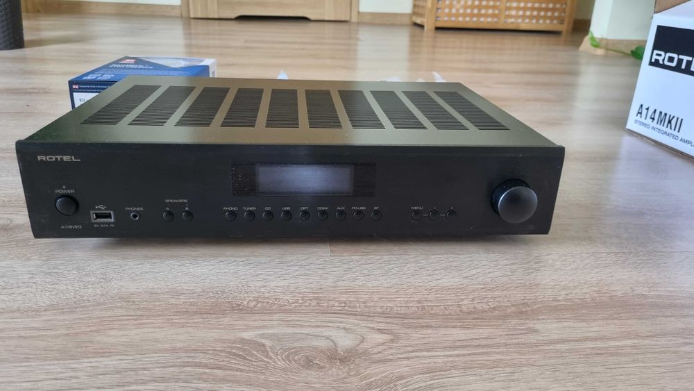 Rotel A14 MkII +  Isotec EVO3 Premier 1,5m