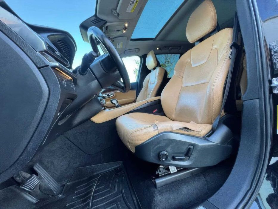 Volvo XC90 T6 Momentum      2016