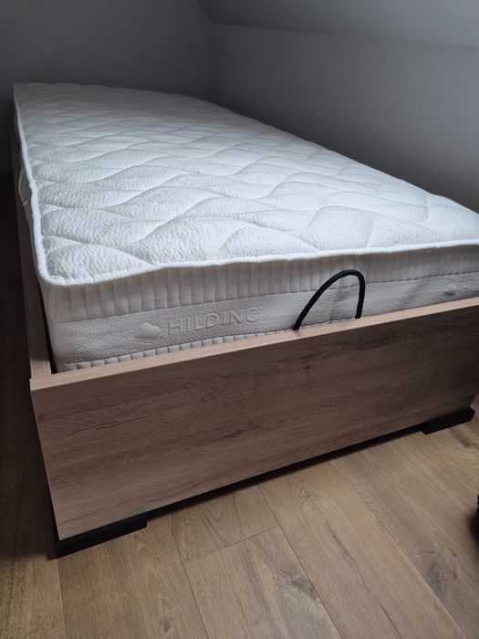 Łóżko młodzieżowe 90x200 z materacem