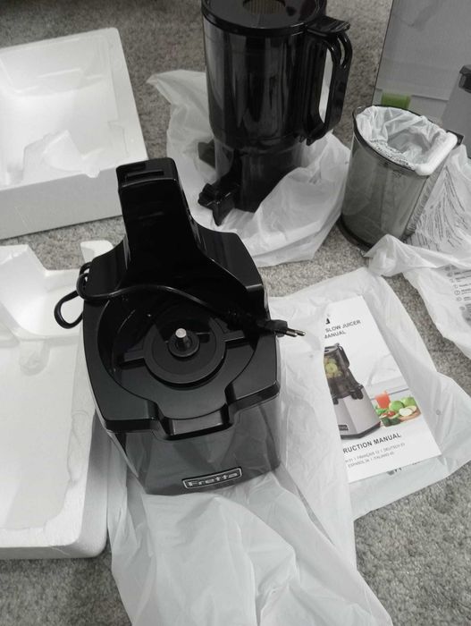 Extrator de Sumo a Frio Fretta Booster F6000 – Cold Press Juicer(Nova)