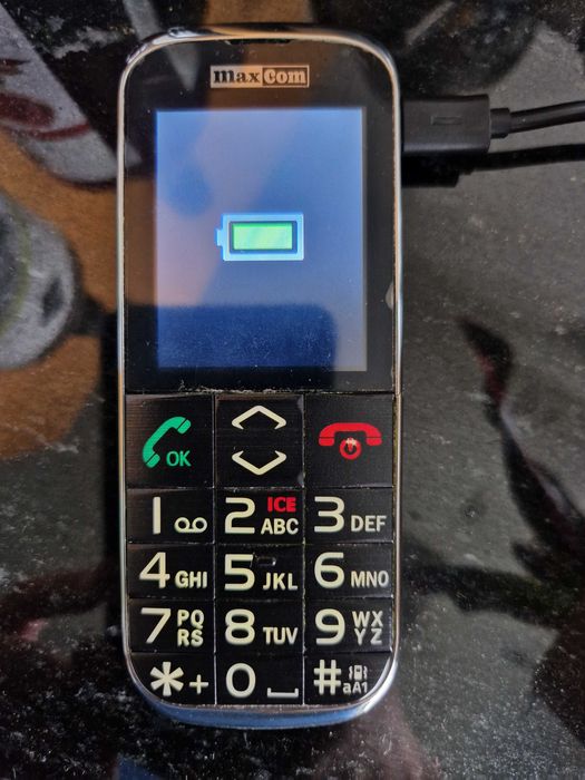 Telefon Maxcom MM720BB czarny dla seniora + baza