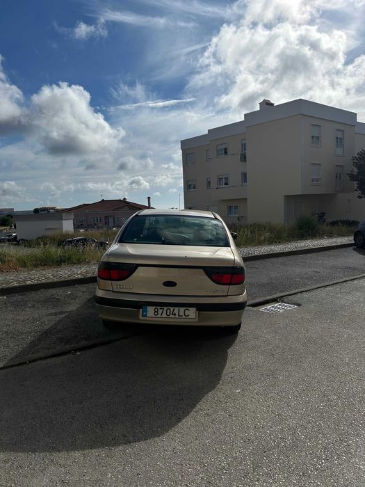 veiculo automóvel