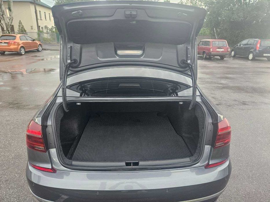 Продам власний Volkswagen Passat B8