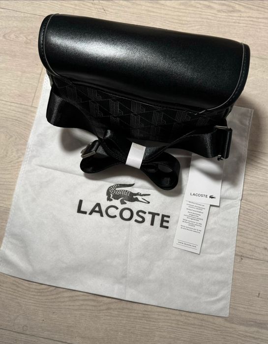 Bolsa Lacoste nova com etiqueta
