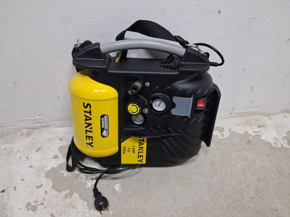 Przenośny Kompresor  bezolejowy Stanley 5 litrów 1500 watt Powystawowy
