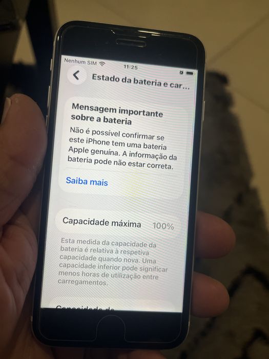 iPhone SE em outro estado