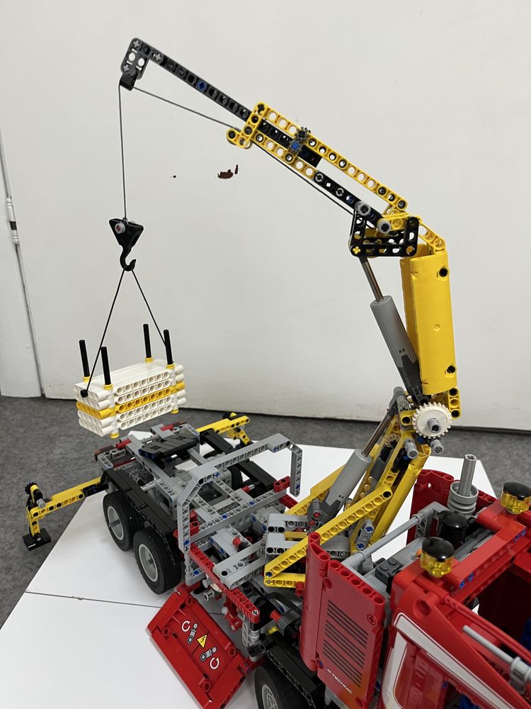 Lego technic 8258 hotsell