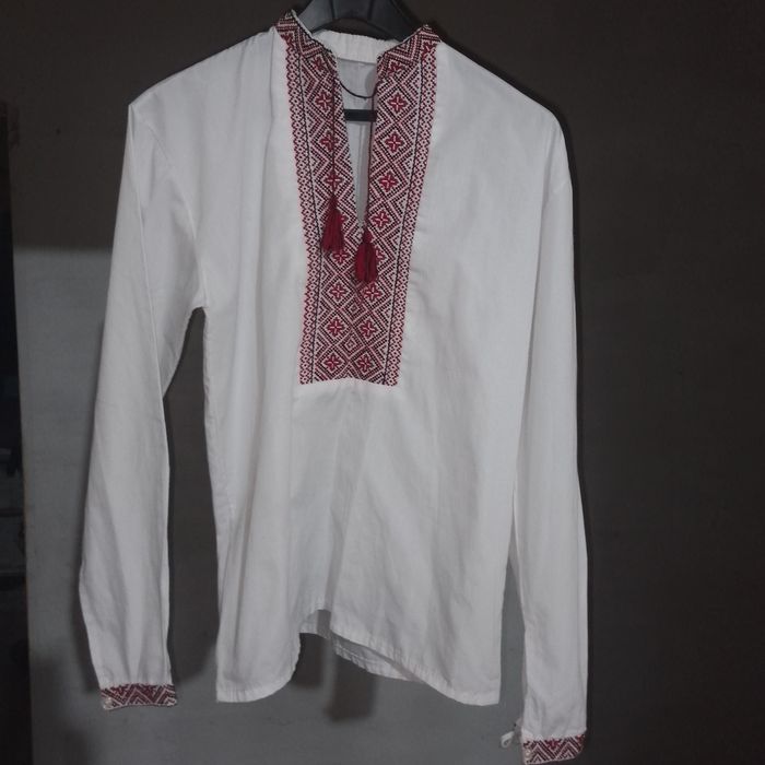 Вишиванки б/у для хлопчика 10-14 років/ вишиванка/вишита сорочка