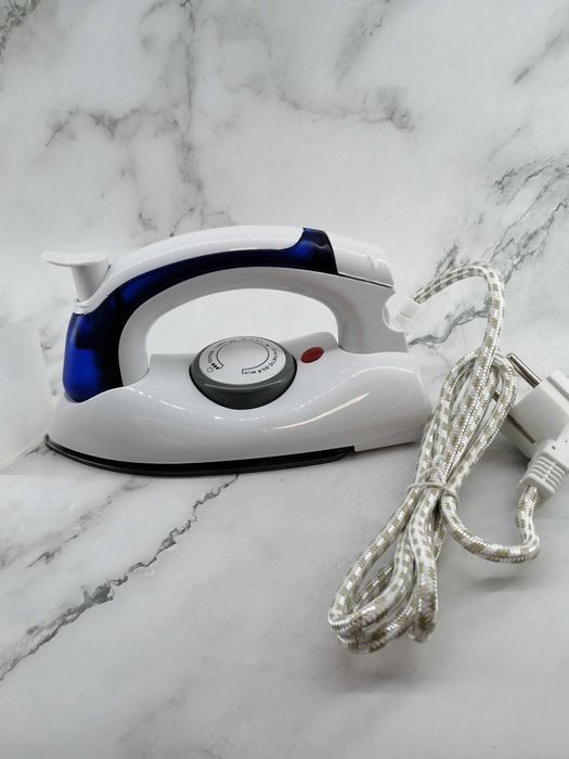 Małe żelazko turystyczne mini podróżne pk