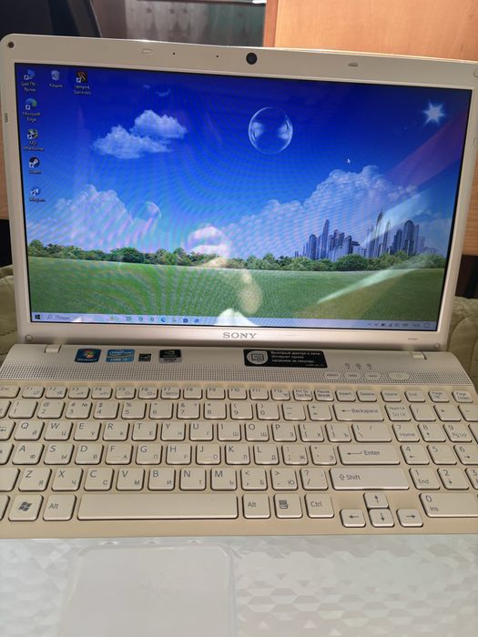 Ноутбук SONY VAIO pcg-71811v