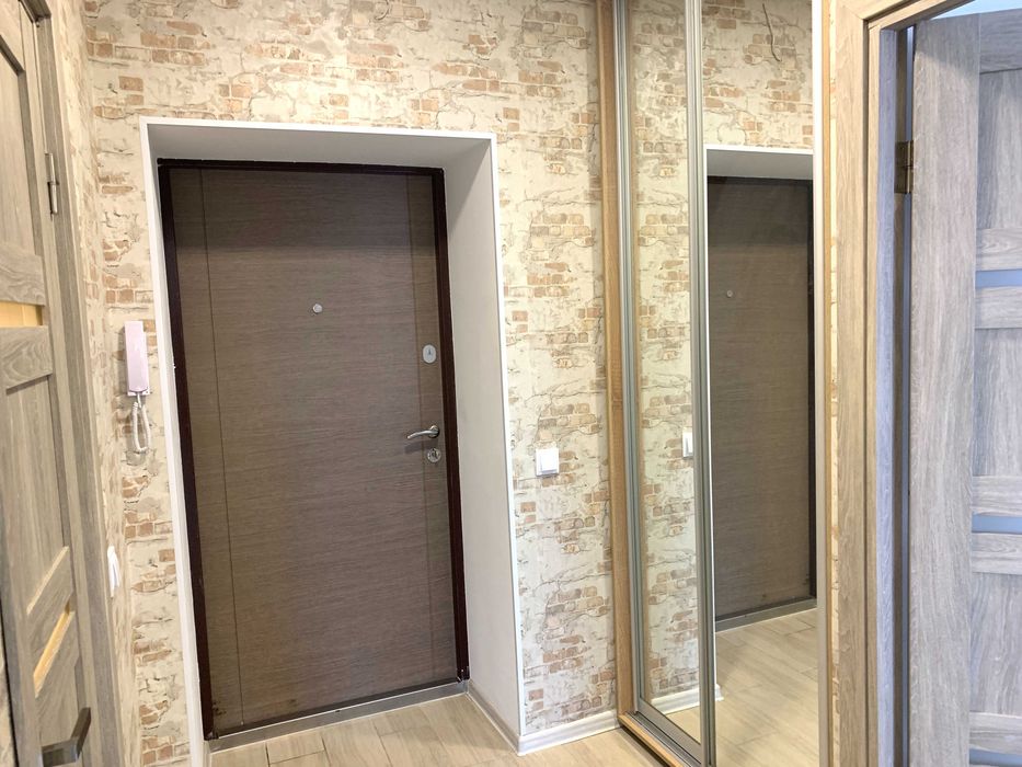 Дружба.Поруч парк. 1 кімната. Квартира подобово