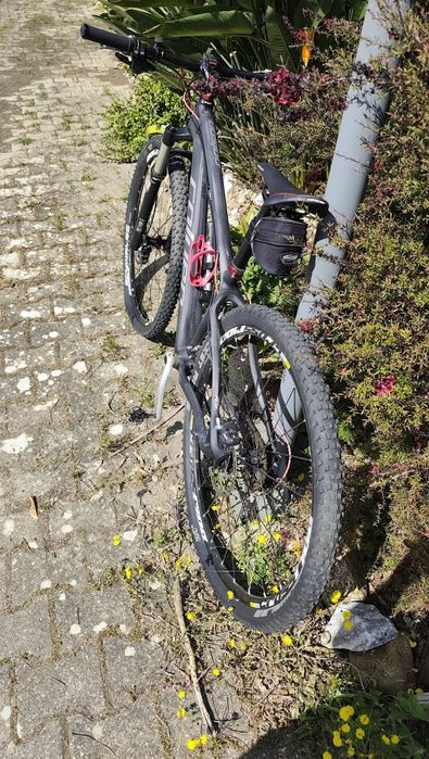 Bicicleta coluer poison pro Bike