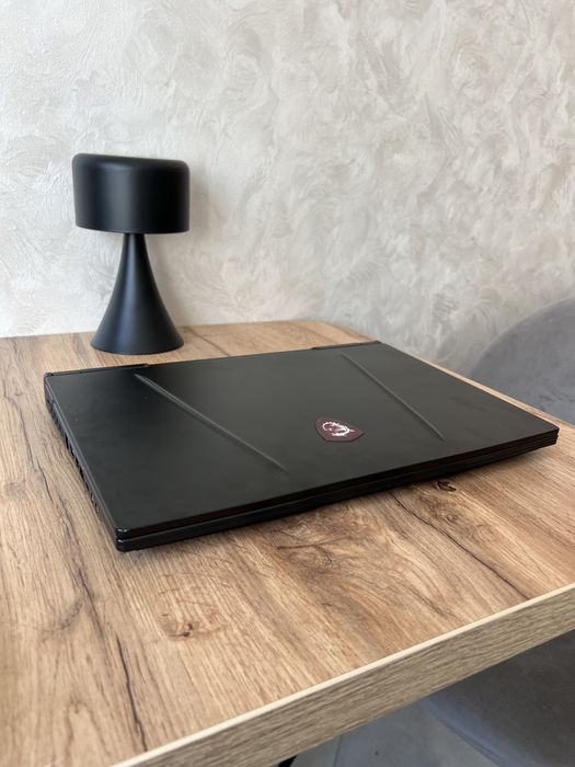Ігровий ноутбук MSI GL65 Leopard