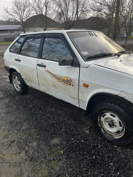 Продам Ваз 2109 в хорошем состаяние