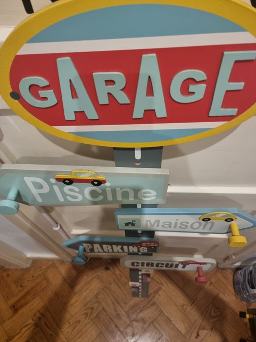Cabide para quarto de menino
