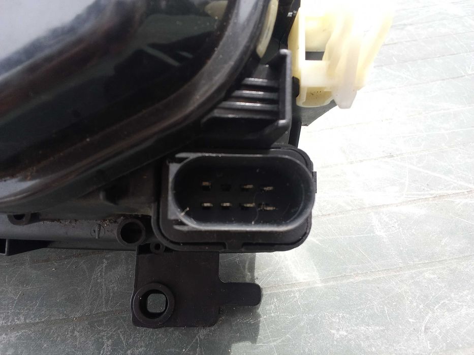 Farol Principal Direito Volkswagen Polo III H1+H7 Manual/Eletrico