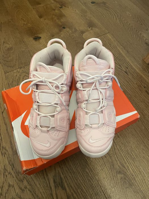Buty różowe nike uptempo