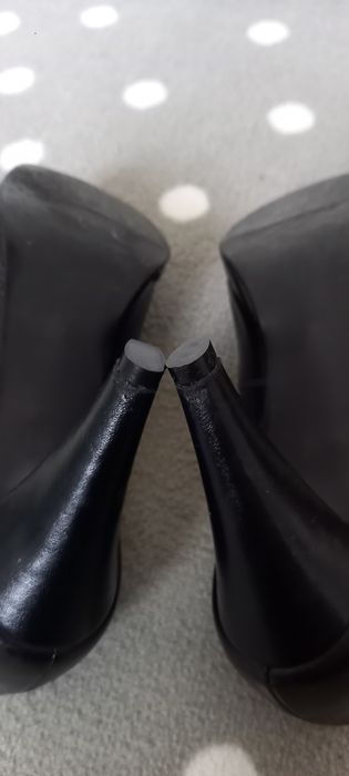 Szpilki czółenka skórą licowa czarne Ryłko r. 36.5