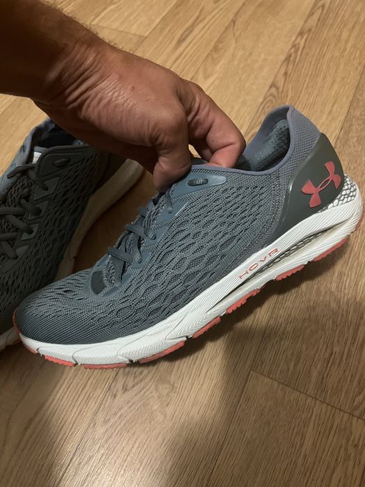 Кросівки чоловічі under urmor