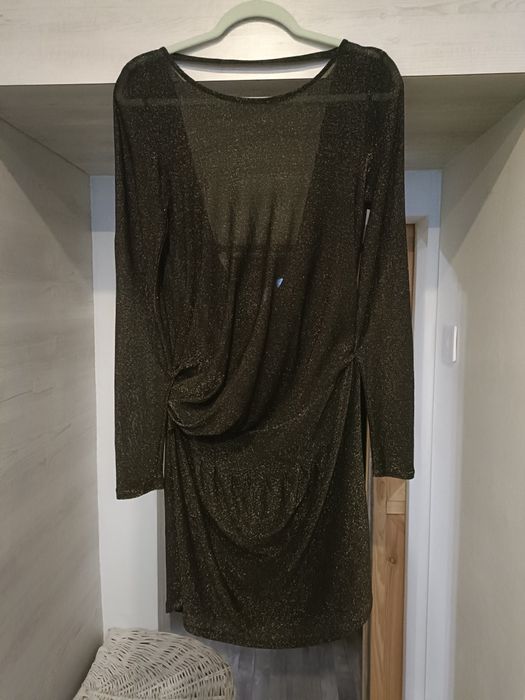 Koktajlowa sukienka Red Baker 38