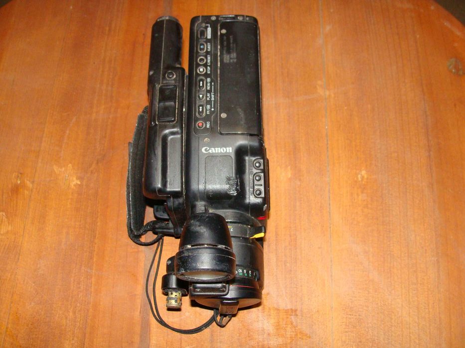 Máquina de Filmar - Canon E200 - 8 mm Vídeo Camcorder