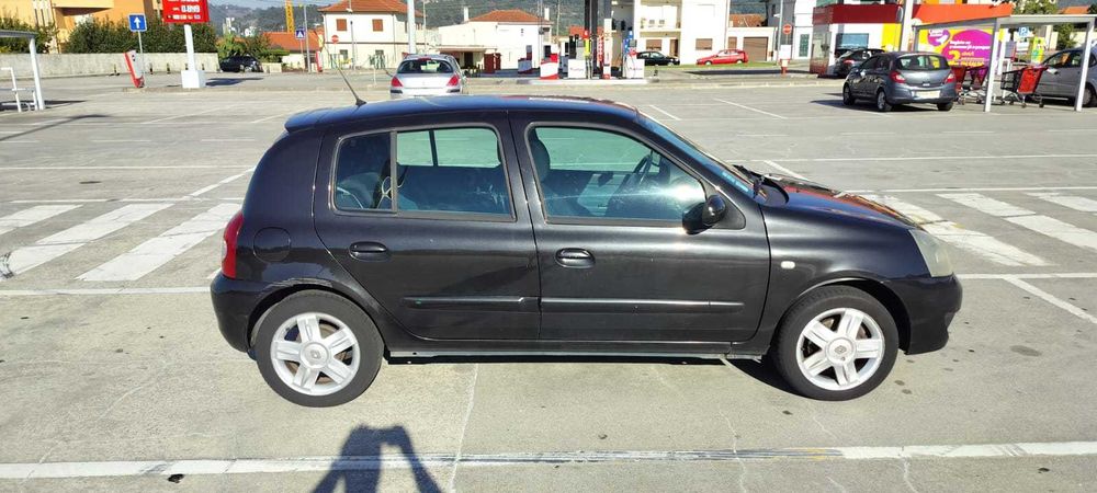 Renault Clio II 1.2 Gasolina