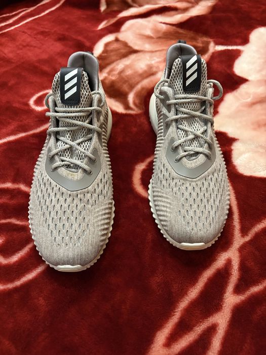 Кроссовки Adidas Alphabounce