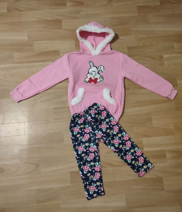 Продам костюм двойку толстовка лосины на флисе для девочки р 110