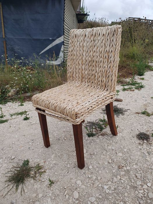 Cadeiras para restaurar