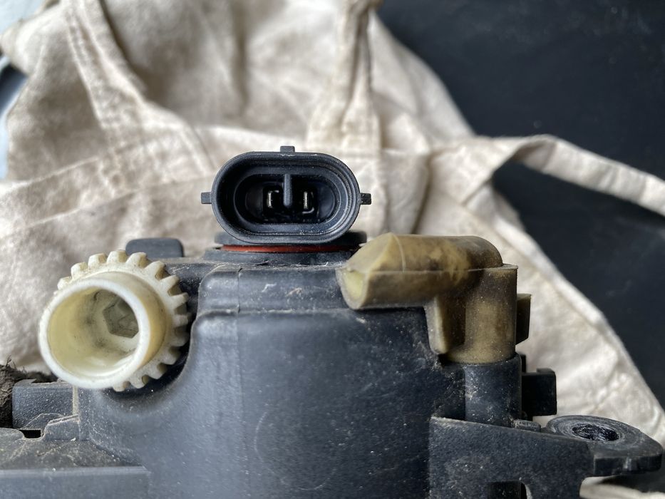 Halogen prawy Peugeot 407 Coupe